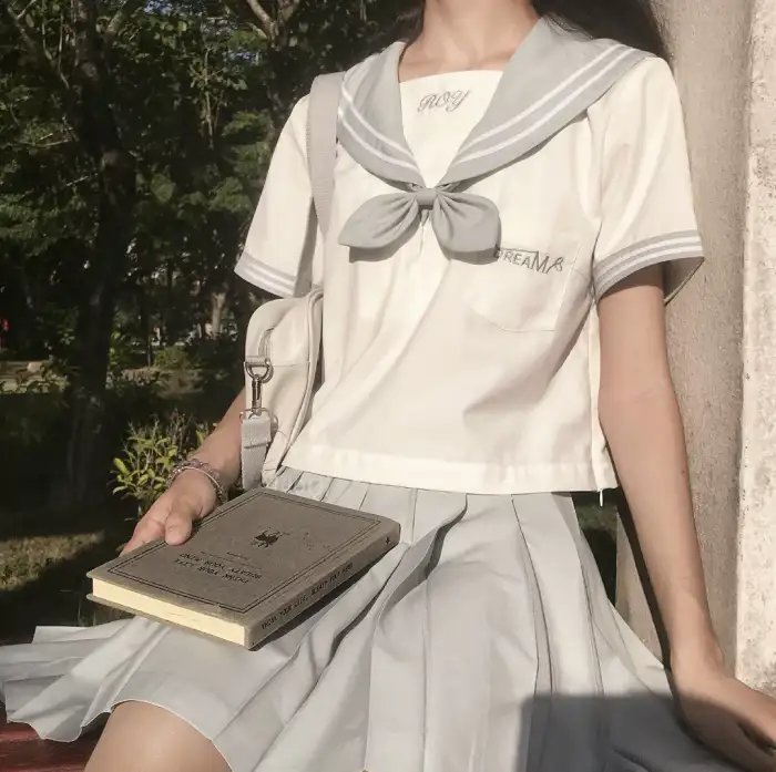 兰闺春怨